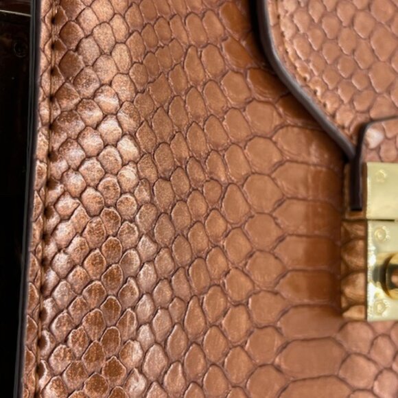 Gianni Bini Crossbody Purse - Picture 7 of 7